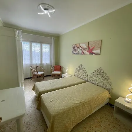 Apartament Flora Diano Marina
